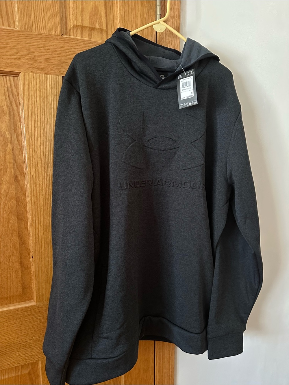 Under Armour Men's Black Pullover Hoodie with Embossed Logo